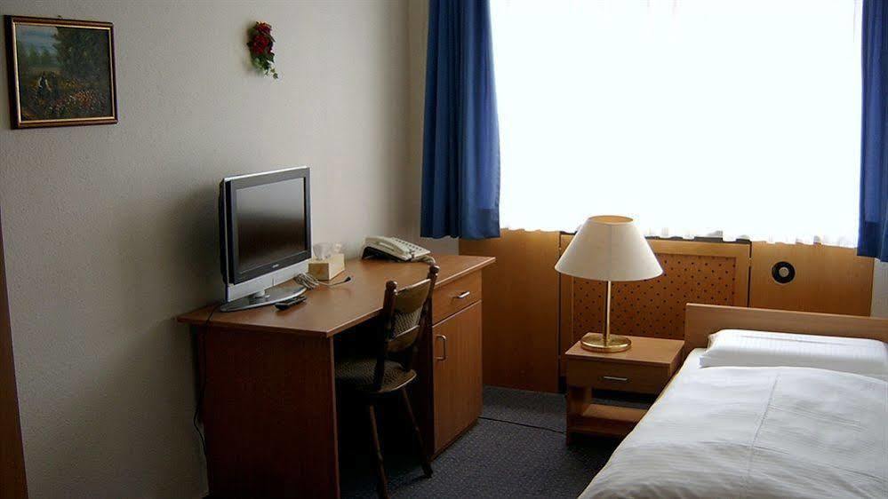 מלון Steinbach im Taunus Buergerhaus מראה חיצוני תמונה