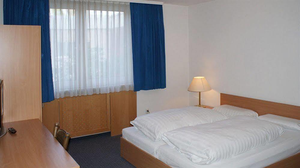 מלון Steinbach im Taunus Buergerhaus מראה חיצוני תמונה